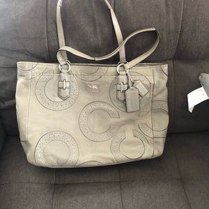 Coach tote purse.